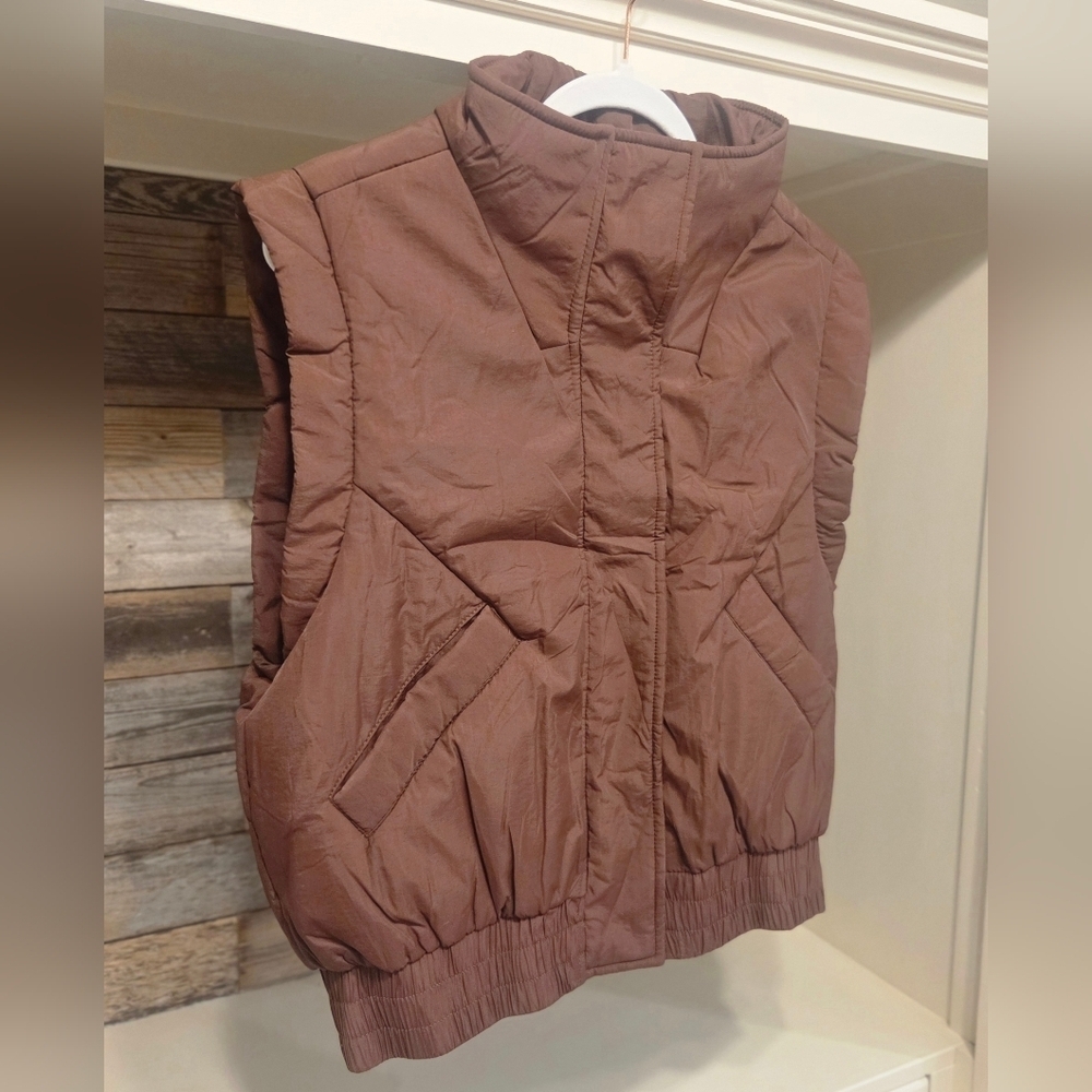 Puffer Vest Cropped Lightweight Button Down Quilted Vest Sleeveless Padded Gile - Picture 9 of 15